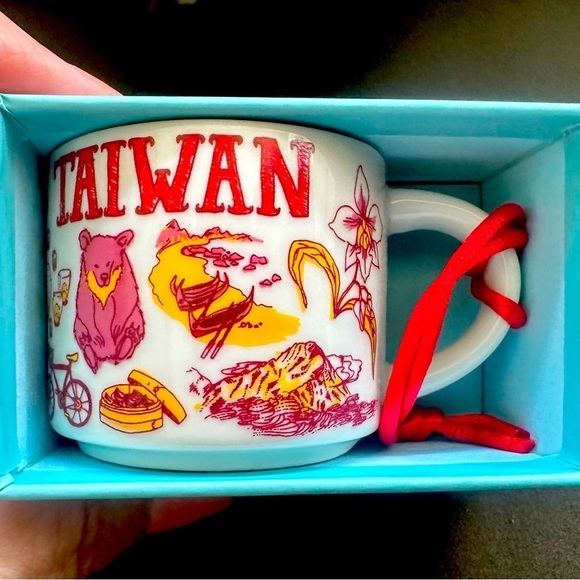⭐️Starbucks⭐️ Been There Series 2023 Taiwan 2 OZ Ornament NWT - Picture 1 of 10